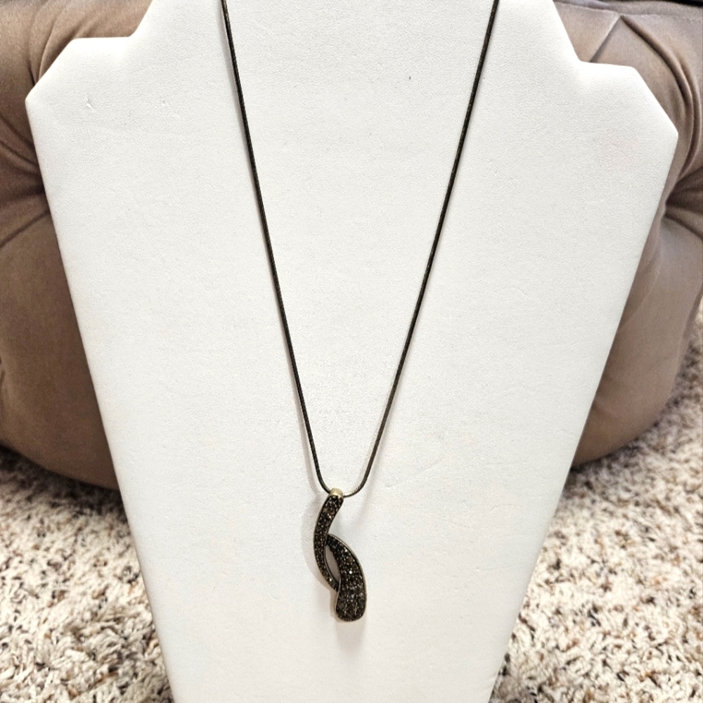 Lia Sophia Brushed Gold Tone Sparkly Pendant Necklace